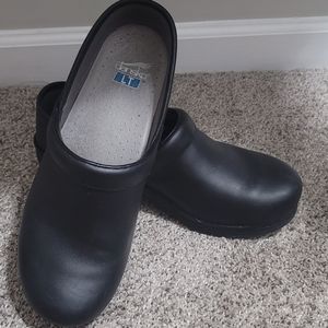 Dansko shoes womens 41 excellent. Size 11